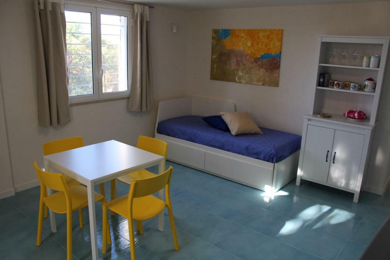 Acquamarina House On The Beach Apartment Алкамо Марина Екстериор снимка