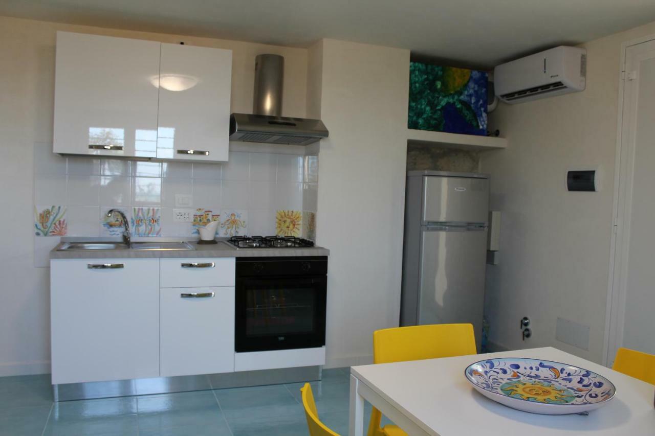 Acquamarina House On The Beach Apartment Алкамо Марина Екстериор снимка