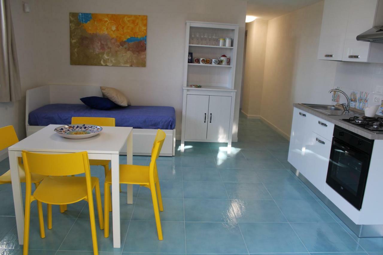 Acquamarina House On The Beach Apartment Алкамо Марина Екстериор снимка