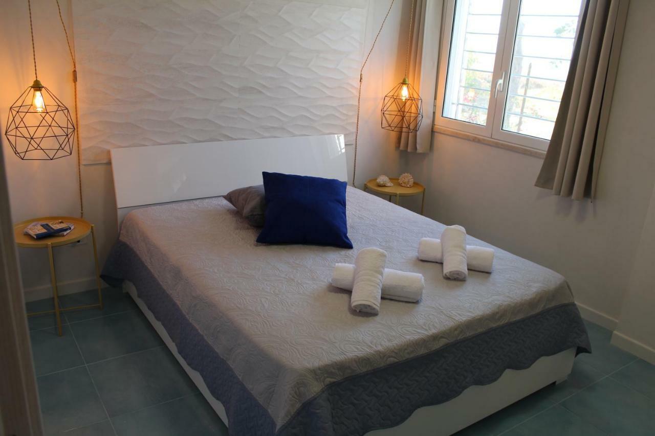 Acquamarina House On The Beach Apartment Алкамо Марина Екстериор снимка